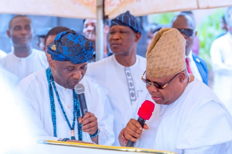Gov Adeleke Listens To Primate Ayodele, Endorses Tinubu, Remains In PDP (VIDEO)
