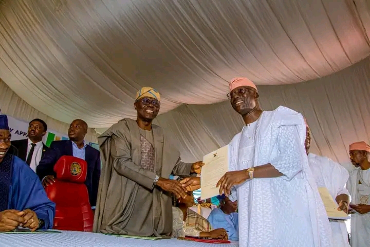 Sanwo-Olu Swears In New LG, LCDA Chairmen Across Lagos — Promises Stronger Community Governance