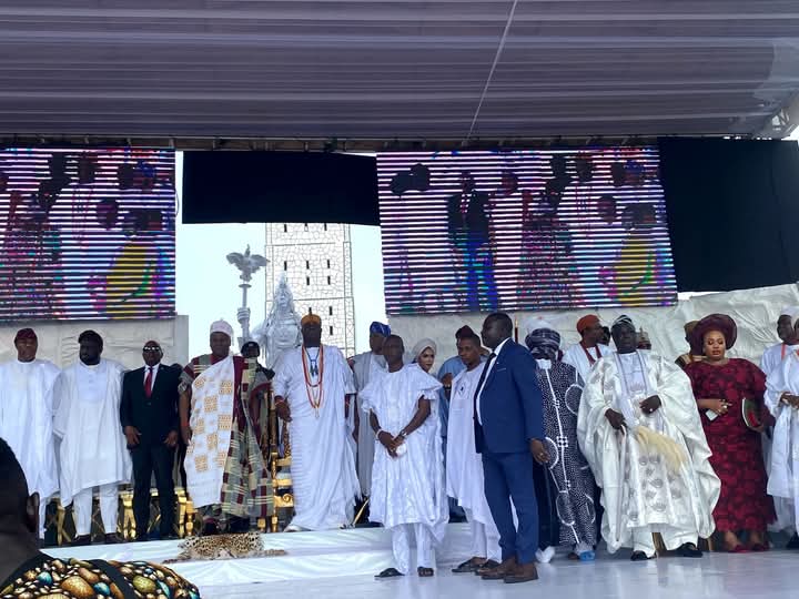 “We Are One Big Family” : Ooni Declares, Installs Mahama As Aare Atayeto Oodua